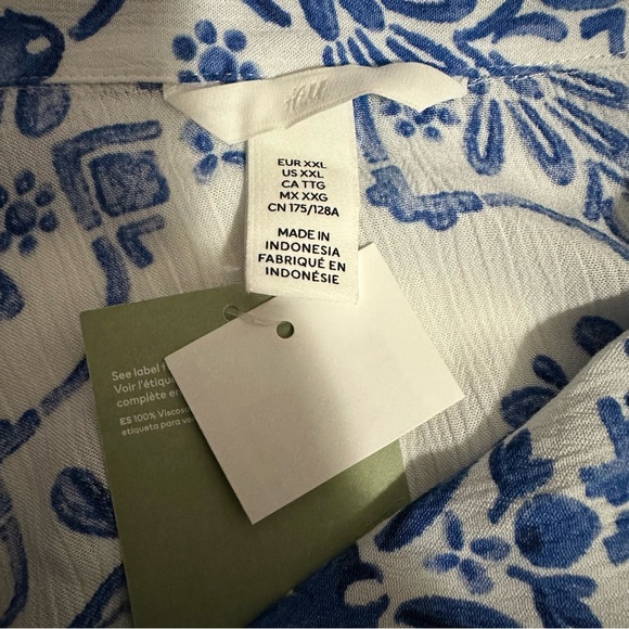 H&M blue and white women’s print cropped top size XXL - Picture 8 of 8